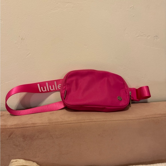 Sonic Pink Lululemon Belt Bag - Picture 1 of 5